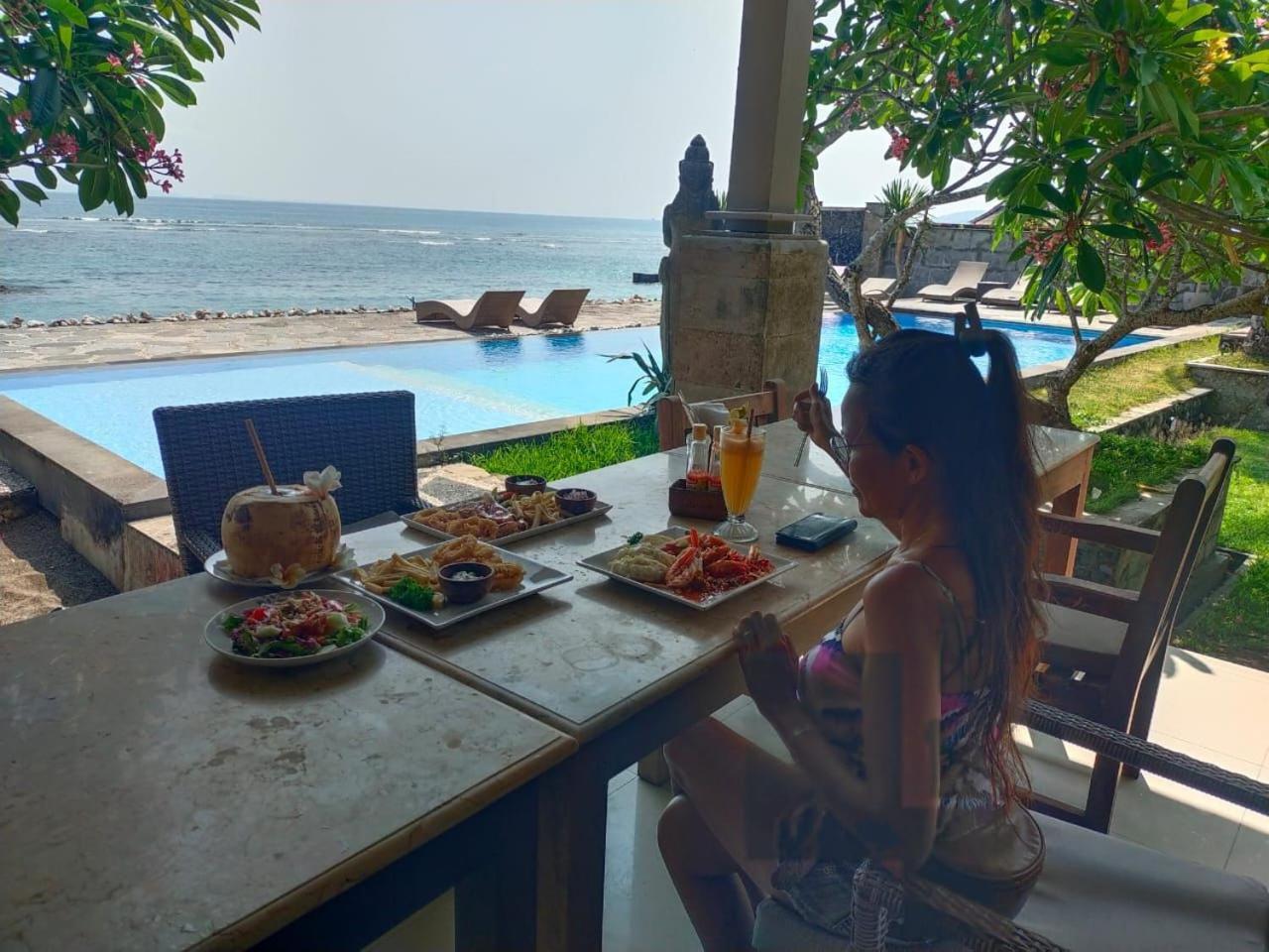 Ganesh Beach Hotel Candi Dasa  Bagian luar foto