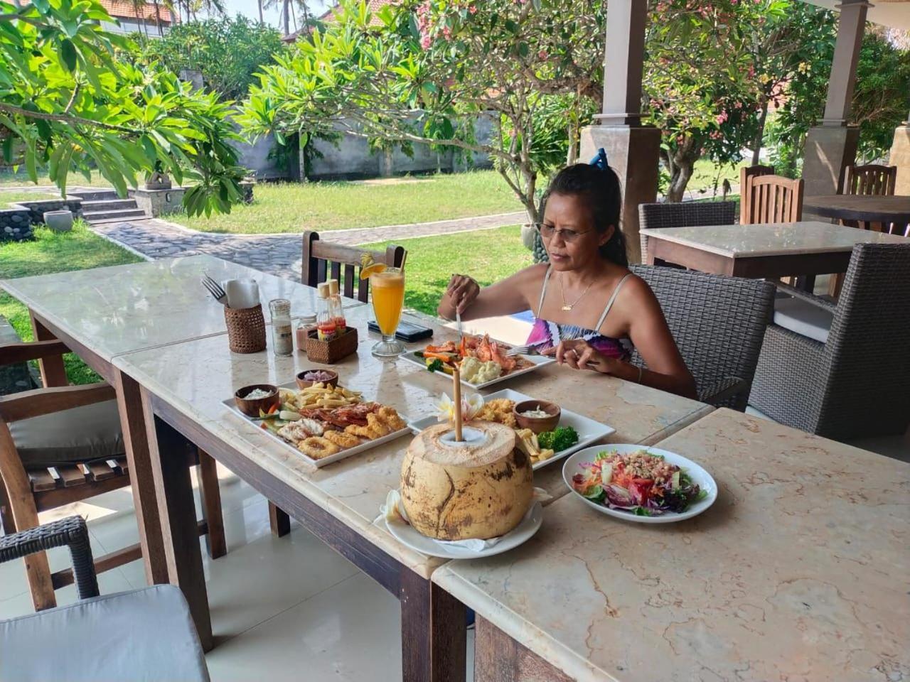 Ganesh Beach Hotel Candi Dasa  Bagian luar foto