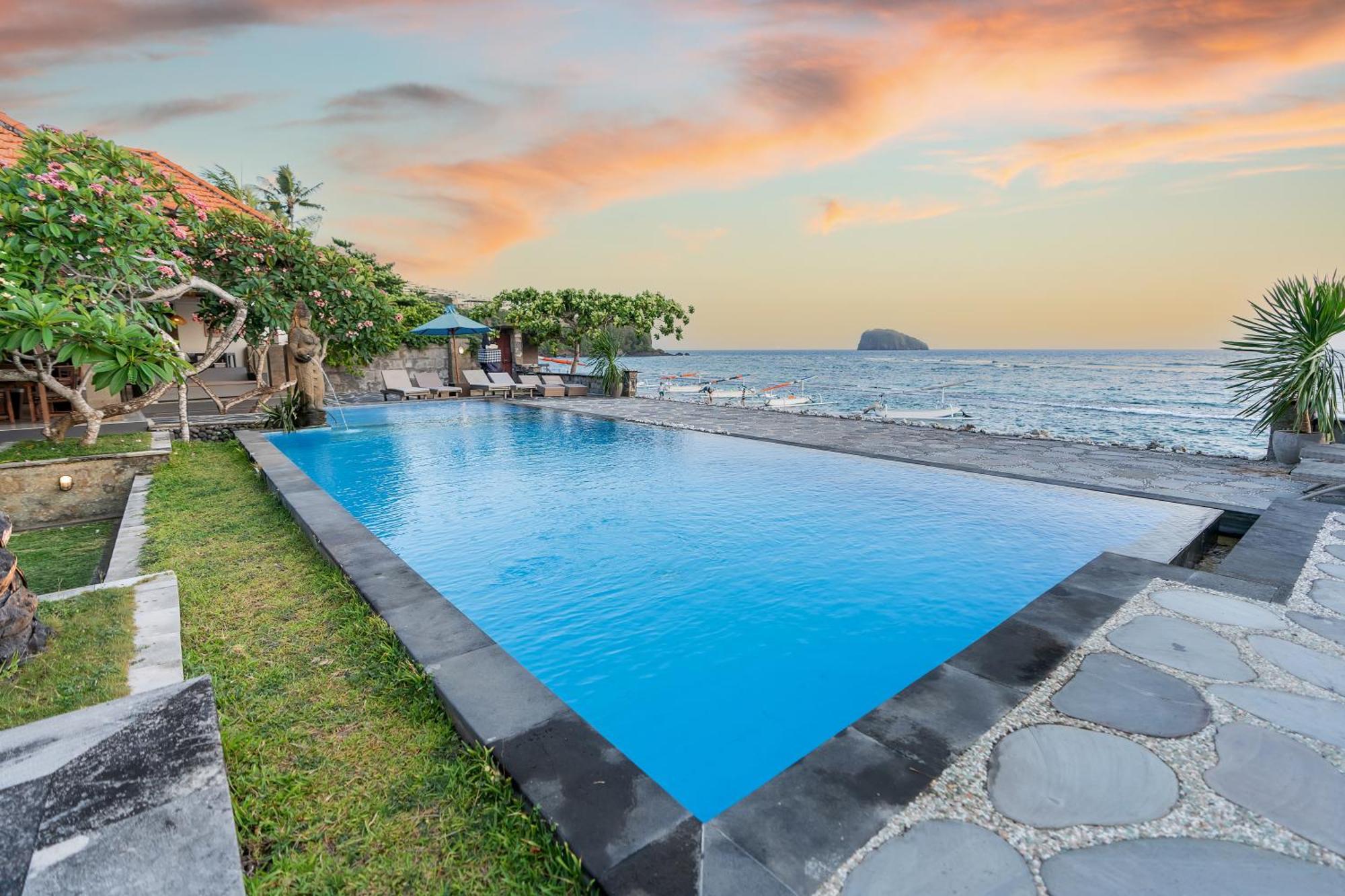 Ganesh Beach Hotel Candi Dasa  Bagian luar foto
