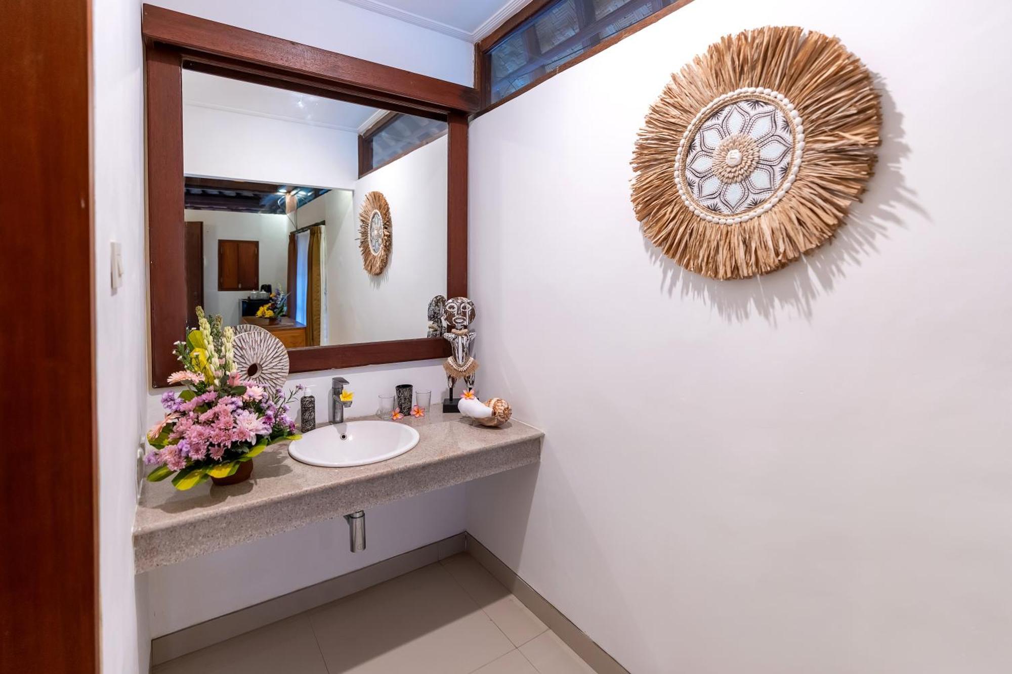 Ganesh Beach Hotel Candi Dasa  Bagian luar foto